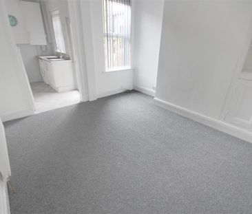 3 Bedroom House - Terraced To Let - Photo 5