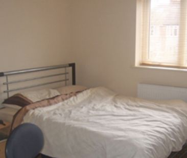 Burnholme Grove, Tang Hall - P1742 - Photo 2