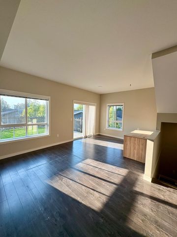 Beautiful Townhome @ "The Brighton" - Photo 4