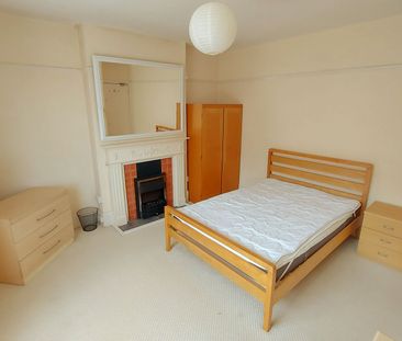 Charlecote Road, Worthing - Photo 1