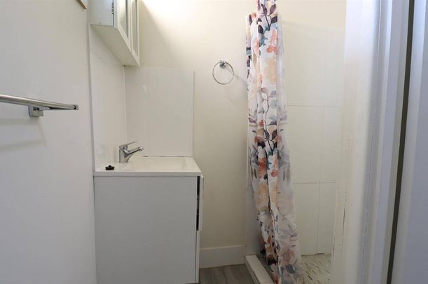 2 BEDROOM UNIT CLOSE TO THE BEACH - Photo 1