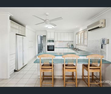 TIMELESS ELEGANCE - Photo 6