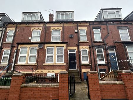 St. Hildas Place, Cross Green, LS9 - Leeds - Photo 5