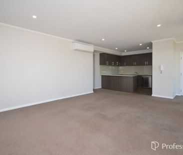 SECURE APARTMENT LIVING IN THE HEART OF THE EAST VICTORIA PARK CAFE... - Photo 2
