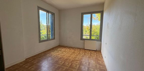 Location Appartement 3 pièces 93m² - Photo 2