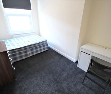 Broomfield Terrace, Burley, LS6 3DQ, Leeds - Photo 5