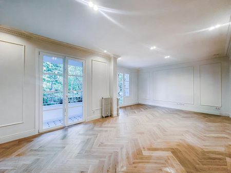 Luxury Apartment for rent in Madrid, Spain - Photo 4