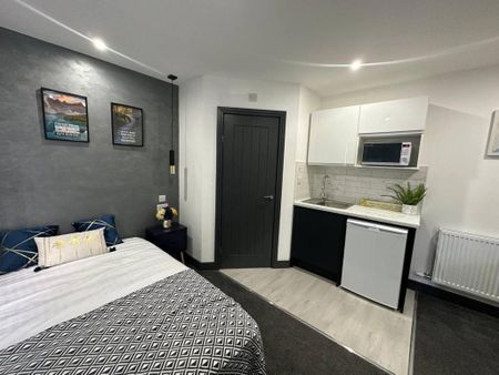 5 bedroom terraced house to rent - Photo 2