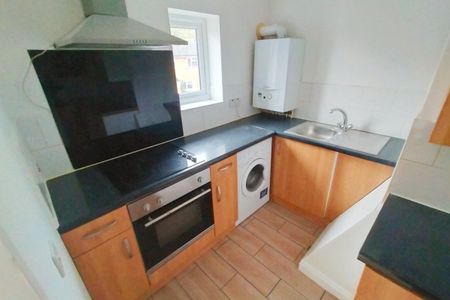 Drakes Drive, STEVENAGE - Photo 3