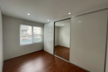 Beautiful Two-Bedroom Unit in a Prime Location - Photo 3