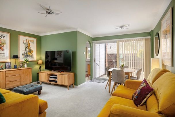 Chaucer Way, Hoddesdon - Photo 1