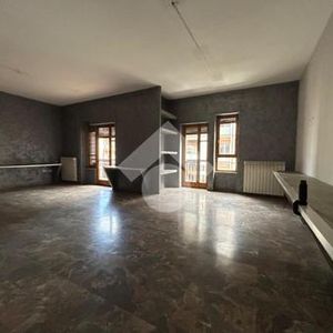 5 locali in affitto - Photo 2