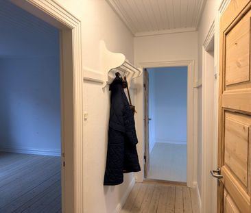 <b>Lys og velindrettet 2-værelses lejlighed</b><br> - Photo 1