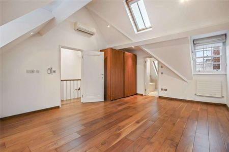 A magnificent six double bedroom period residence, situated on one of St John's Woods most exclusive roads - Photo 5