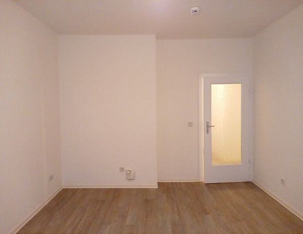 Striesen: Große 2-Zimmerwohnung mit Wannenbad- ab sofort beziehbar! - Foto 1