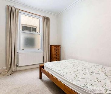 Hurstbourne Road, London, SE23 - Photo 1