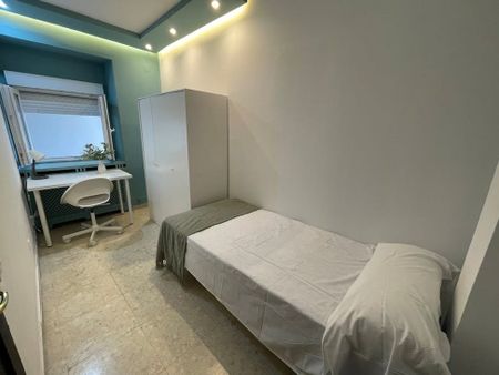 Calle Ciudad de Ronda, Sevilla, Andalusia 41004 - Photo 2