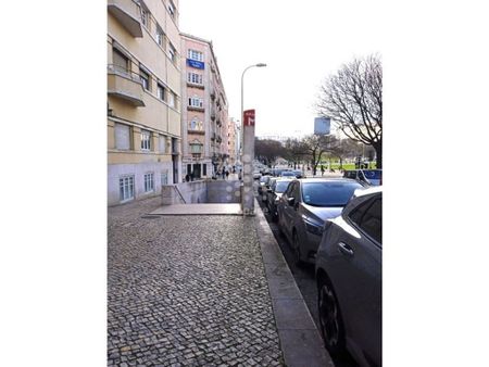 3 room luxury Flat for rent in Lisbon - Photo 4