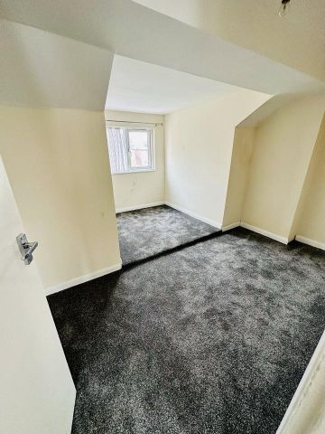 4 Bed Detached House, Hungerton St, NG7 - Photo 2