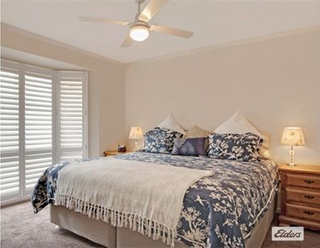 5 Bedroom Family Home - Photo 2