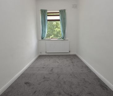 2 Bedroom Terraced House - Photo 2