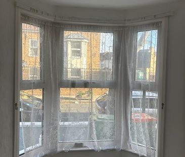 4 Bed Terraced House, Holbrook Road, E15 - Photo 1