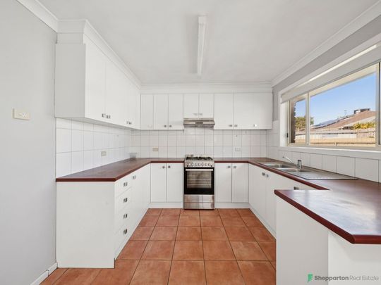 Great Family Home South Shepparton - Photo 1