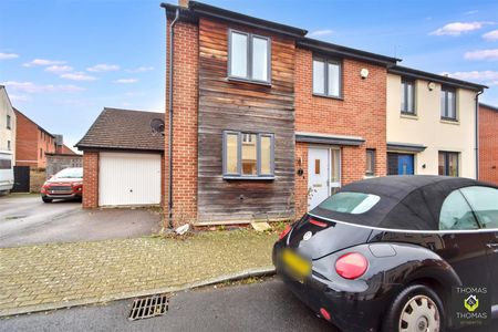 Gauntlet Road, Brockworth - Photo 2