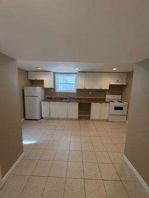For Lease - 8 Birch Tree Crescent, Toronto, Ontario - Photo 1