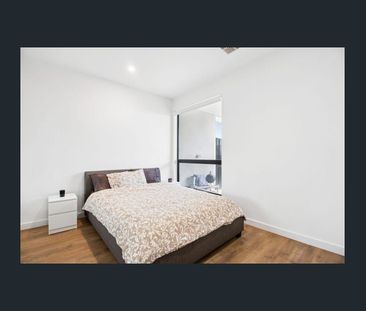 Lease a 2BR Townhouse in Woodforde $630 per Week from Jan 2026 | Se... - Photo 3