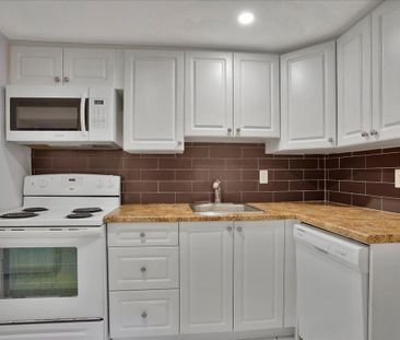 For Lease - 42 Daphne Crescent Unit# B, Barrie, Ontario - Photo 2