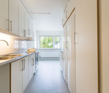 Hjalmar Petris väg 2 - Photo 1