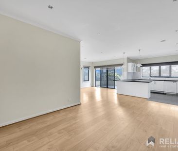 MODERN 5-BEDROOM HOME | TWO ENSUITES | WALK TO WERRIBEE STATION | PARK & WERRIBEE RIVER VIEWS - Photo 2