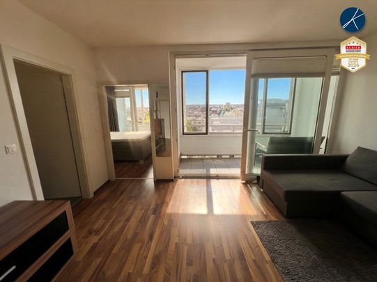 Neuwertige 2-Zimmer Wohnung mit 2 Loggien und Auto-Stellplatz - Photo 1
