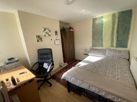 8 bedroom house to rent - Photo 3