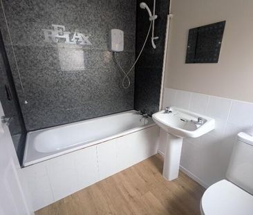 30 Bank Road, Larne, BT40 3AN - Photo 4