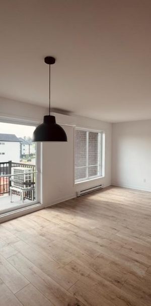 Logement 5 1/2 - Avril 2026 - Photo 1