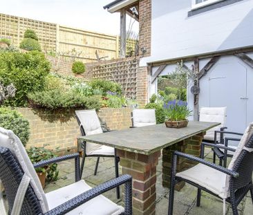 3 bedroom detached house to rent - Photo 2