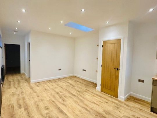 2 bedroom bungalow to rent - Photo 1