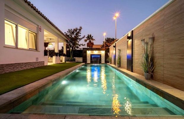 Luxury Villa for rent in Málaga, Spain - Photo 1