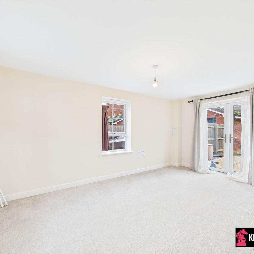 Price £2,250 pcm - Available Now - Unfurnished - Photo 1