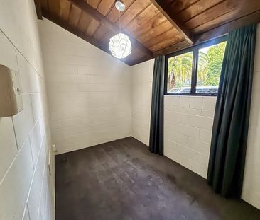 5a Tapestry Grove, Silverstream - Photo 2