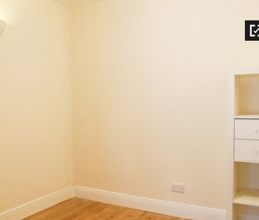 Bed for rent in 5-bedroom apartment in Ballymun, Dublin - Photo 2