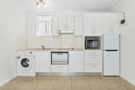 Stylish City-Fringe Living - Photo 3