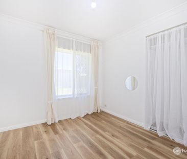 3X1 FAMILY HOME WITH HUGE BACKYARD!!! - Photo 3