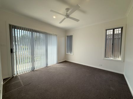 Bungendore Villa Living - Gated Community for over 55's - Photo 2