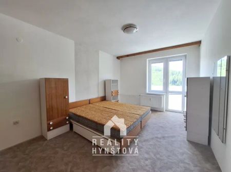Pronájem bytu 2+1 se třemi balkony a krásným výhledem, Adamov, ul. Komenského - Fotografie 3