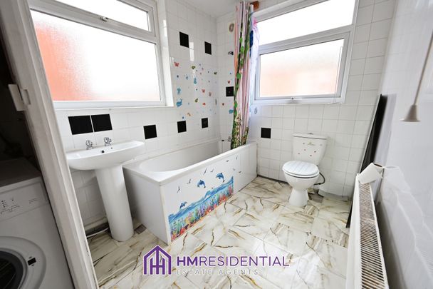 3 bedroom first floor flat available on Durham Street, Wallsend Newcastle upon Tyne, NE28 7RZ, Available from 26/02/2026 £800.00PCM - Photo 1