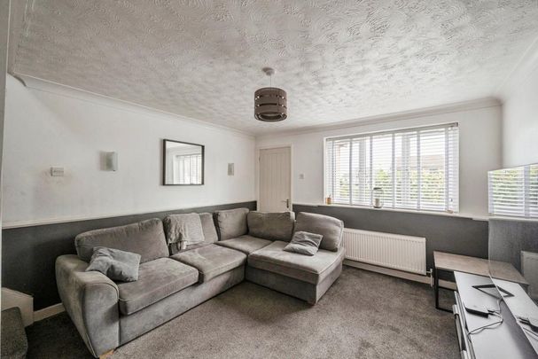 2 bedroom semi-detached house to rent - Photo 1