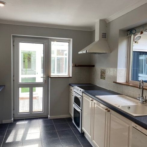 Smiths Field, Romsey - Photo 1
